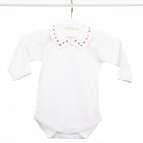 Body de bebê Calixte vermelho e branco, da Ninou
