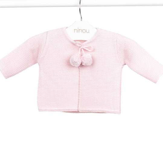 Casaquinho de bebê Pompom rosa, da Ninou