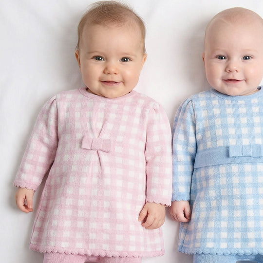 Conjunto de bebê Mon Petit em tricô rosa, da Ninou
