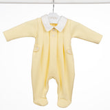 Macacão de bebê Lapine amarelo em tricô, da Ninou