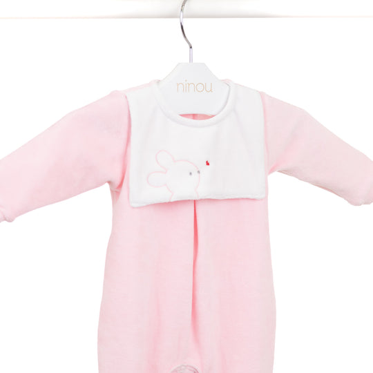 Macacão de bebê Patachou em plush rosa, da Ninou