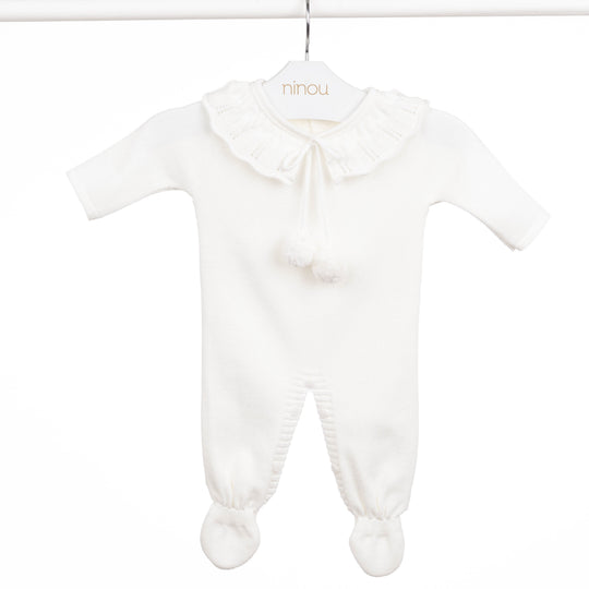 Macacão de bebê Pompom branco, da Ninou