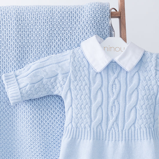 Macacão de bebê Gaspard azul, da Ninou